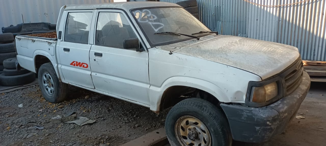 Mazda B2600 2000    EN DESARME
